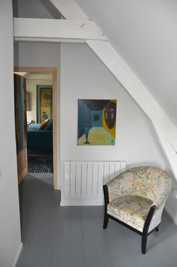 O Grenier De L'Artiste Apartment Bazenville Bagian luar foto
