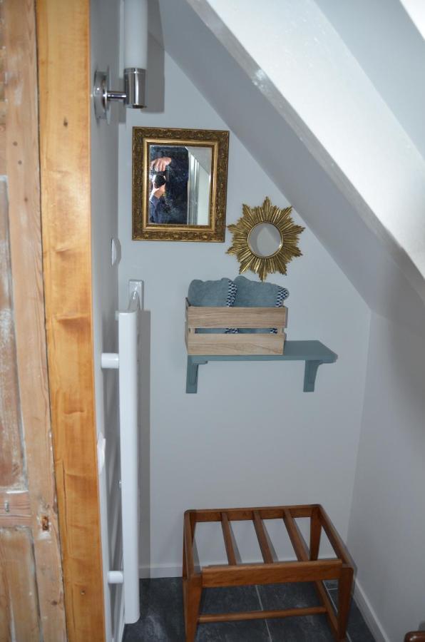 O Grenier De L'Artiste Apartment Bazenville Bagian luar foto