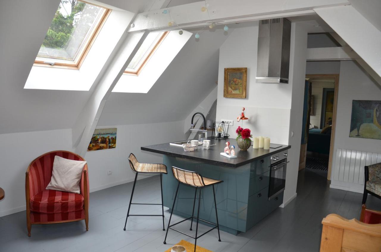 O Grenier De L'Artiste Apartment Bazenville Bagian luar foto