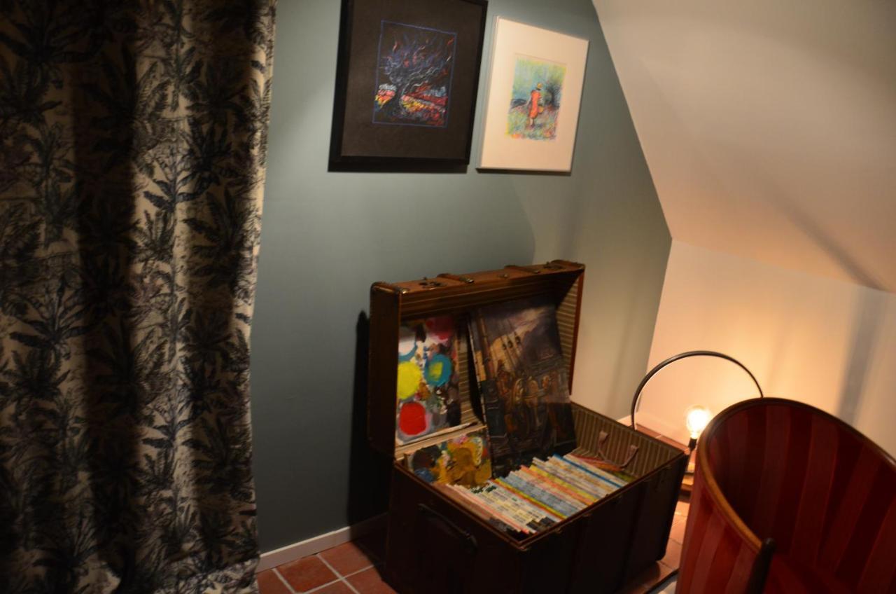 O Grenier De L'Artiste Apartment Bazenville Bagian luar foto